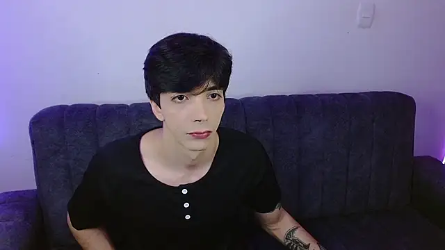 Snapshot of H3ll_B0I chatting on 6, 5, 2026 H3ll B0I online show from 6, 5, 2026