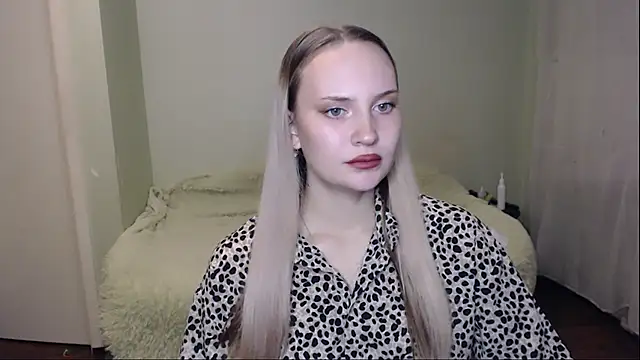 Snapshot of vivian_word chatting on 20, 10, 2025 vivian word online show from 20, 10, 2025