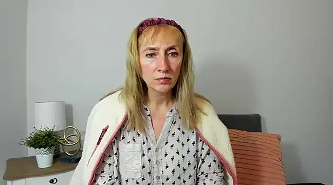 Snapshot of MargaretMilf69 chatting on 7, 2, 2025 MargaretMilf69 online show from 7, 2, 2025
