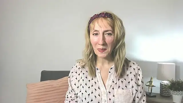 Snapshot of MargaretMilf69 chatting on 12, 2, 2025 MargaretMilf69 online show from 12, 2, 2025