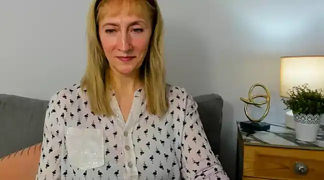 Snapshot of MargaretMilf69 chatting on 4, 3, 2025 MargaretMilf69 online show from 4, 3, 2025