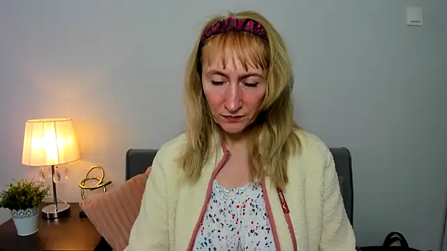 Snapshot of MargaretMilf69 chatting on 7, 3, 2025 MargaretMilf69 online show from 7, 3, 2025