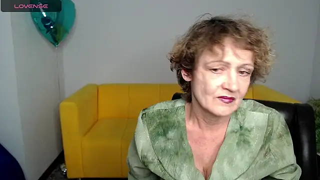 Snapshot of SexyGrandma_ chatting on 18, 2, 2025 SexyGrandma online show from 18, 2, 2025