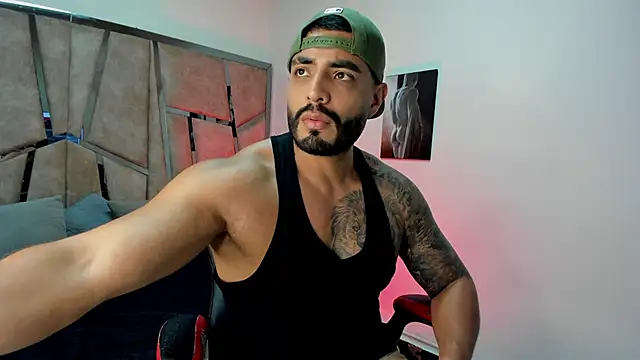 LeandroRusso online show from 1, 2, 2025