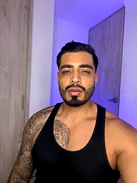 LeandroRusso online show from 8, 11, 2025