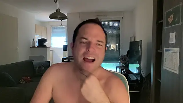 Funnyjul31 online show from 5, 2, 2026