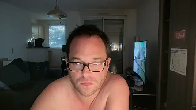 Snapshot of Funnyjul31 chatting on 7, 5, 2026 Funnyjul31 online show from 7, 5, 2026