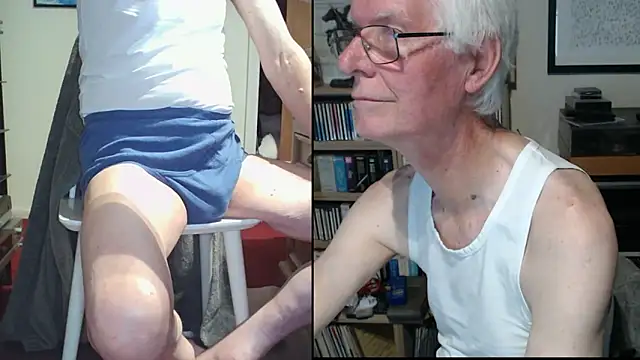 Snapshot of bigears chatting on 13, 10, 2025 bigears online show from 13, 10, 2025