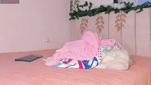 Snapshot of alice_guzman1 chatting on 18, 11, 2025 alice guzman1 online show from 18, 11, 2025