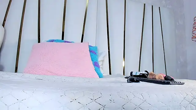 violet gray  online show from 5, 3, 2025