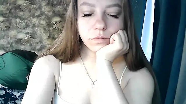 Snapshot of Misssweet_s chatting on 8, 7, 2026 Misssweet s online show from 8, 7, 2026