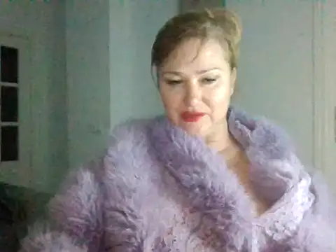 Snapshot of Luzia-Sal chatting on 2, 2, 2025 Luzia-Sal online show from 2, 2, 2025
