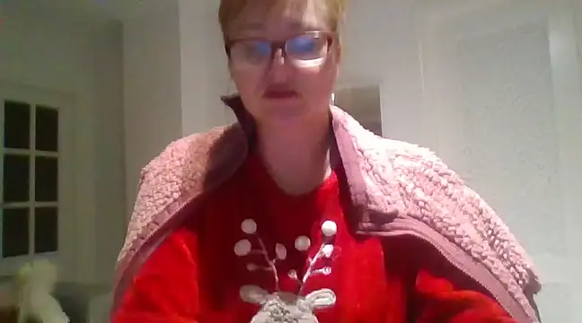 Snapshot of Luzia-Sal chatting on 5, 2, 2025 Luzia-Sal online show from 5, 2, 2025