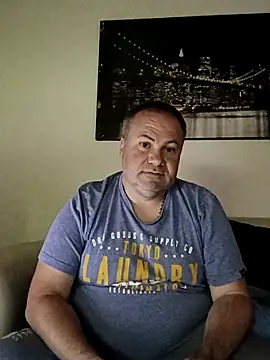 Snapshot of Pourleplasirs chatting on 8, 6, 2026 Pourleplasirs online show from 8, 6, 2026