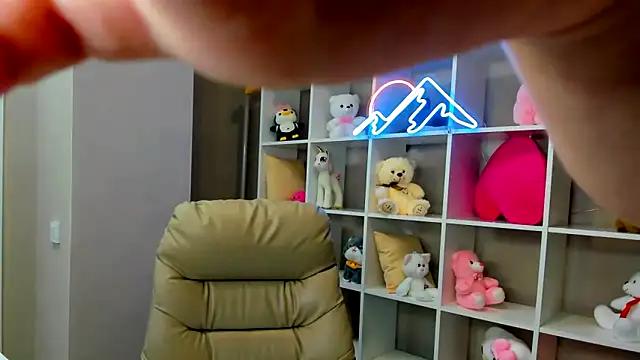 Snapshot of Alisa_Suun chatting on 6, 3, 2025 Alisa Suun online show from 6, 3, 2025