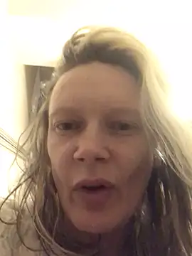 blondey206 online show from 10, 3, 2025