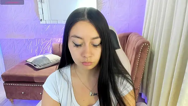 Snapshot of miss_isabella_m chatting on 22, 4, 2026 miss isabella m online show from 22, 4, 2026