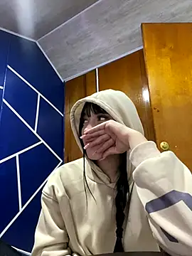 Melody rousse  online show from 25, 11, 2025