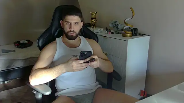 Snapshot of lucas_kazimm chatting on 6, 2, 2025 lucas kazimm online show from 6, 2, 2025