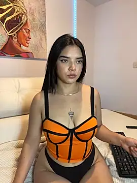 eileensophi online show from 5, 3, 2025