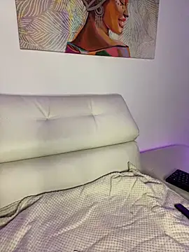 eileensophi online show from 16, 3, 2025