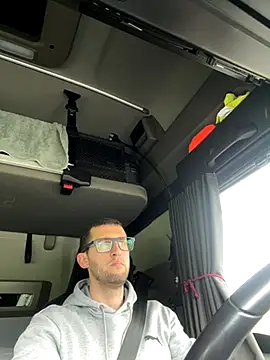 Snapshot of Eriic8888 chatting on 17, 11, 2025 Eriic8888 online show from 17, 11, 2025