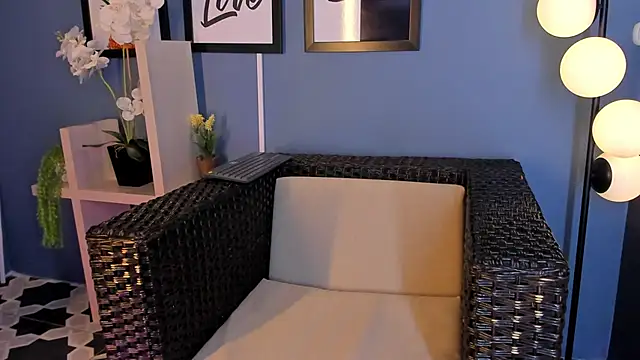 Snapshot of AliDiaz_ chatting on 21, 2, 2025 AliDiaz online show from 21, 2, 2025