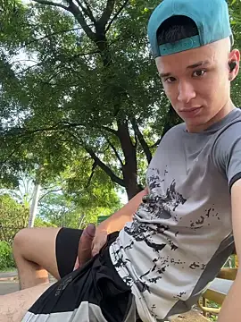 arevalo1124 online show from 22, 10, 2025