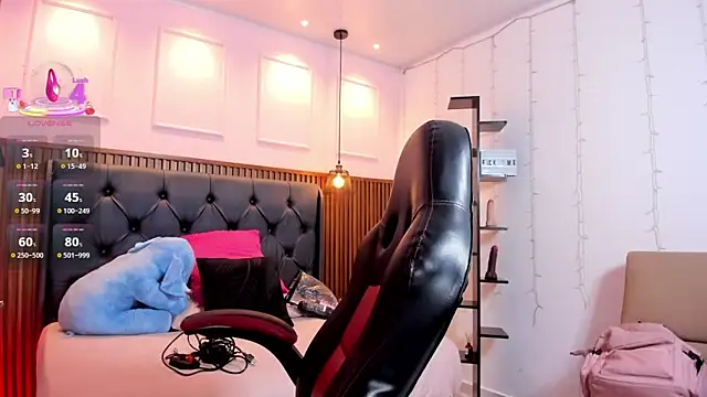 CALANTHELOVE1 online show from 23, 9, 2025