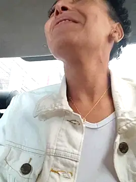 Lunasquirt1985 online show from 19, 2, 2025