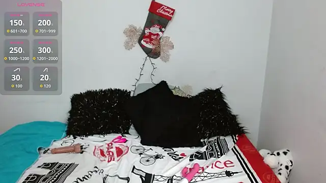 Lunasquirt1985 online show from 18, 12, 2025