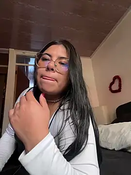 viccky vick online show from 4, 3, 2025