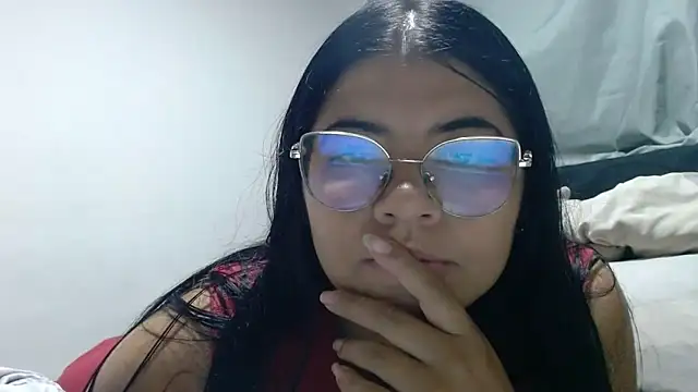 Snapshot of viccky_vick chatting on 20, 4, 2026 viccky vick online show from 20, 4, 2026