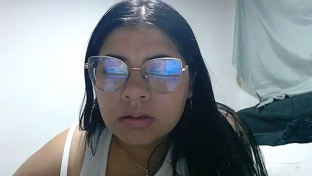 Snapshot of viccky_vick chatting on 26, 4, 2026 viccky vick online show from 26, 4, 2026