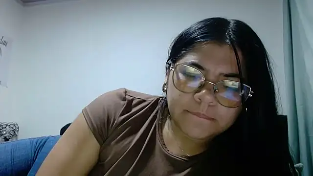 Snapshot of viccky_vick chatting on 20, 5, 2026 viccky vick online show from 20, 5, 2026