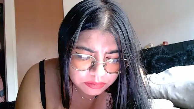 Snapshot of viccky_vick chatting on 21, 5, 2026 viccky vick online show from 21, 5, 2026