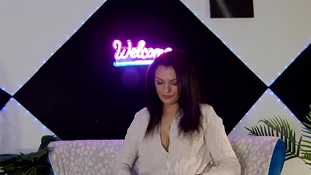 Snapshot of LissaAnn chatting on 4, 2, 2026 LissaAnn online show from 4, 2, 2026