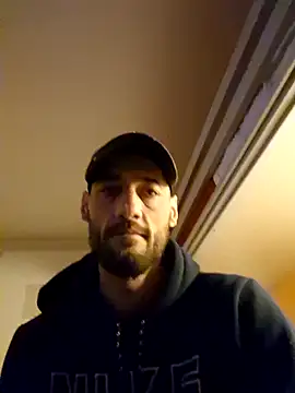 enzo4586 online show from 28, 1, 2025