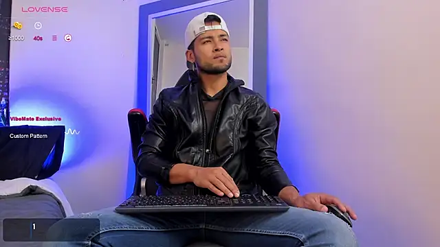 Max Conor1 online show from 17, 2, 2025