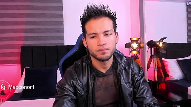 Max Conor1 online show from 8, 3, 2025