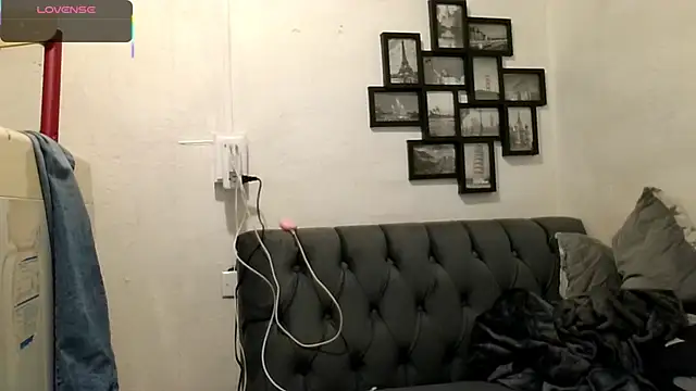 MirandaLatinaLovely online show from 26, 11, 2025