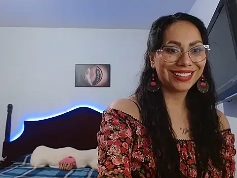 AloLovely  online show from 15, 5, 2026
