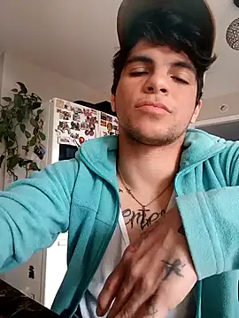 Snapshot of Elperlozo10 chatting on 6, 2, 2025 Elperlozo10 online show from 6, 2, 2025