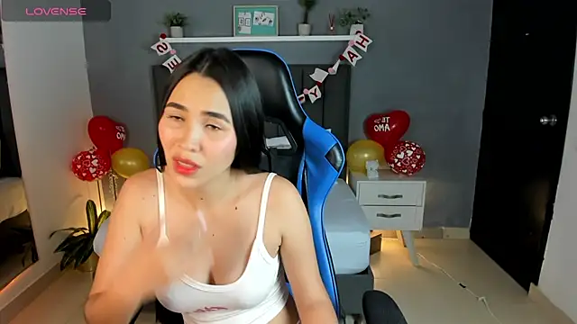 alessia leroy online show from 17, 2, 2025