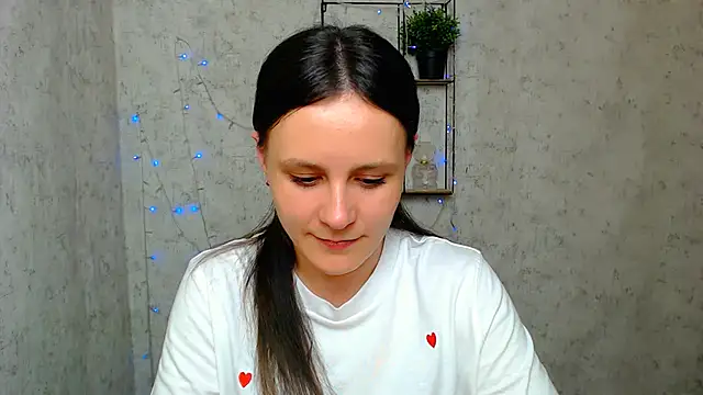 Snapshot of ValeriaHeart_ chatting on 13, 3, 2025 ValeriaHeart online show from 13, 3, 2025