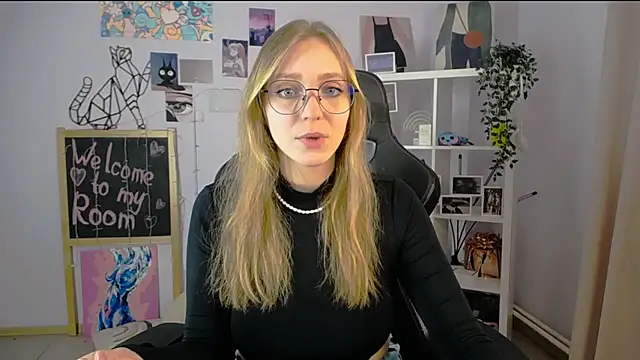 VeronicaAndersen online show from 16, 3, 2025