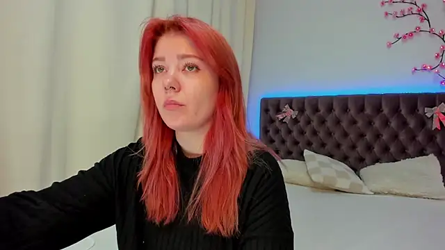 Ella Mayers online show from 5, 10, 2025