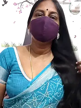 Snapshot of Tamil_Meera12 chatting on 2, 3, 2026 Tamil Meera12 online show from 2, 3, 2026