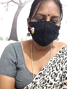 Snapshot of Tamil_Meera12 chatting on 19, 5, 2026 Tamil Meera12 online show from 19, 5, 2026