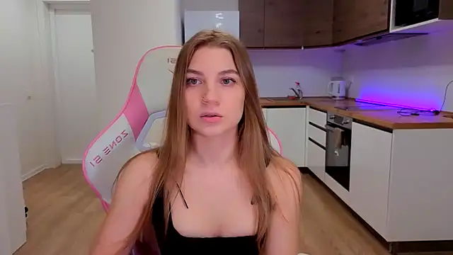 Enjoy everymoment  online show from 19, 3, 2026